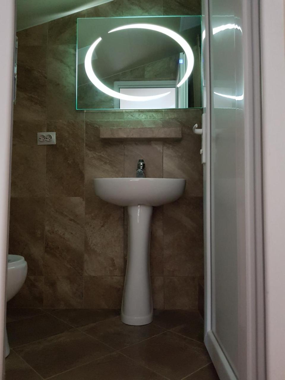 Meridian Kutaisi Exterior foto